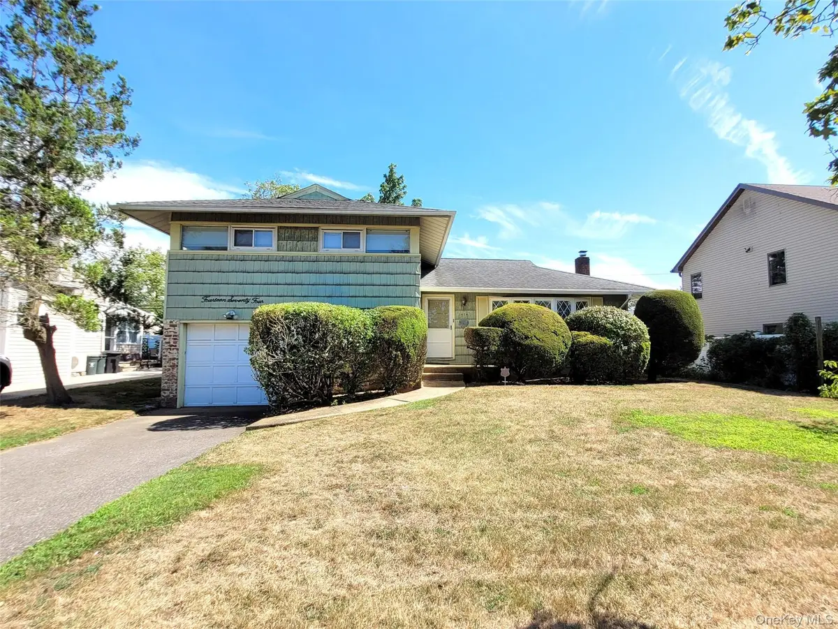 1474 Stephen Marc Lane, East Meadow, NY 11554 - #1