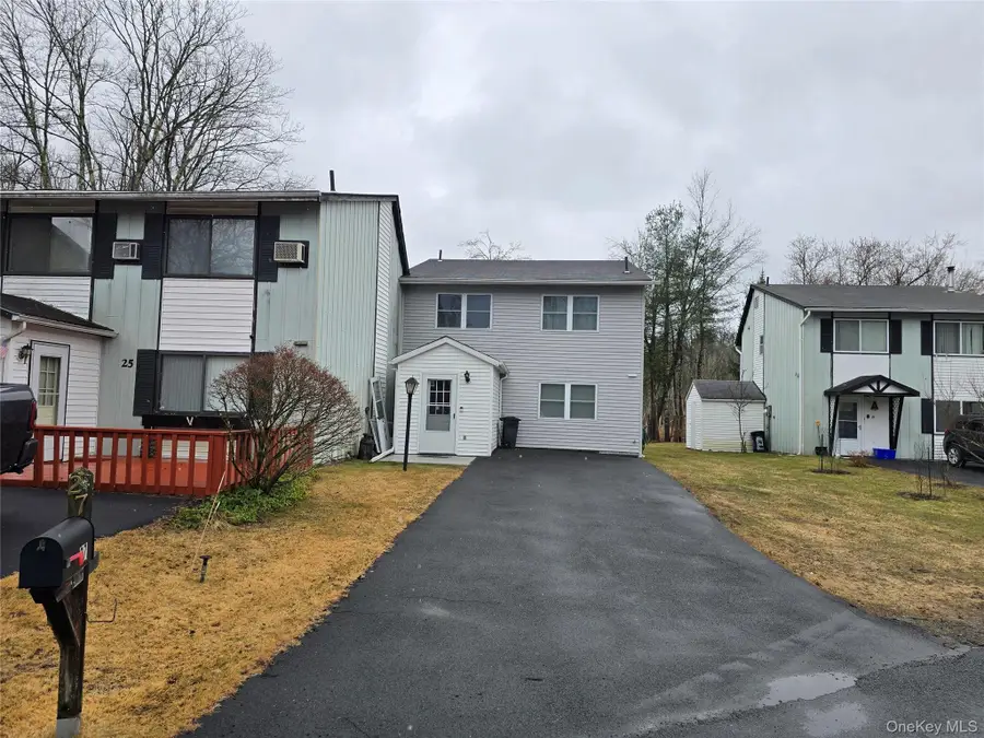 27 Peter Way, Kiamesha Lake, NY 12751 - #3