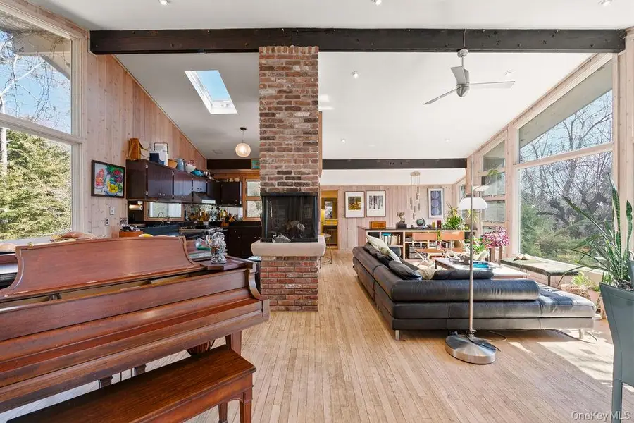 27 Atterbury Road, Southampton, NY 11968 - #3