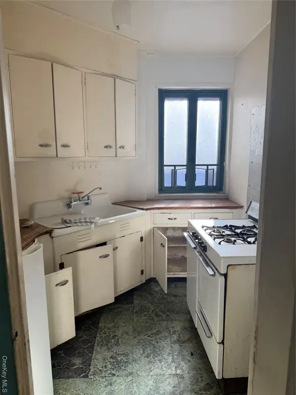 1530 Metropolitan Avenue, Bronx, NY 10462
