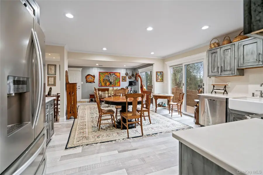 38 Maple Court, Jericho, NY 11753 - #2