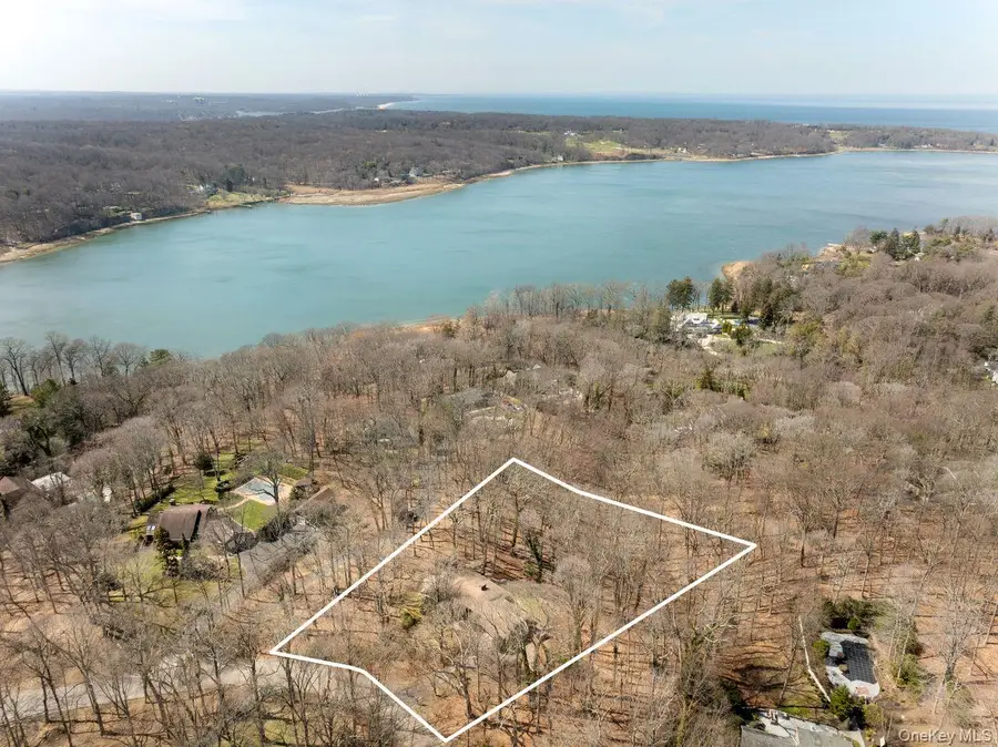 48 Farm Road, Head Of The Harbor, NY 11780 - #2