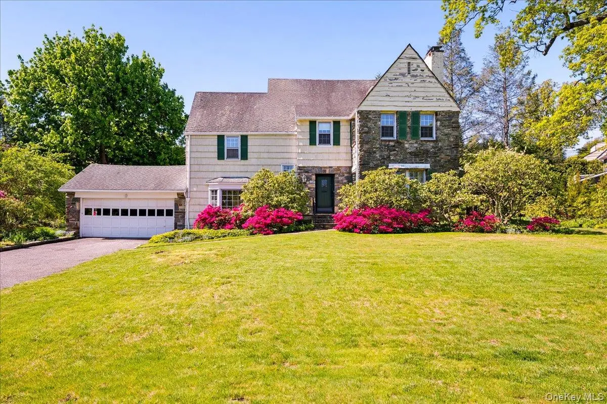 21 Country Club Lane, Pelham, NY 10803 - #1