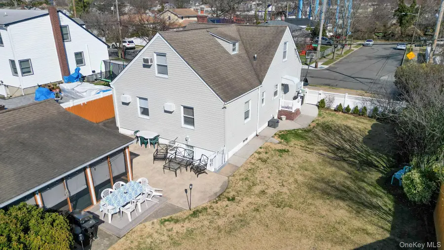 380 Doris Avenue, Franklin Square, NY 11010 - #2