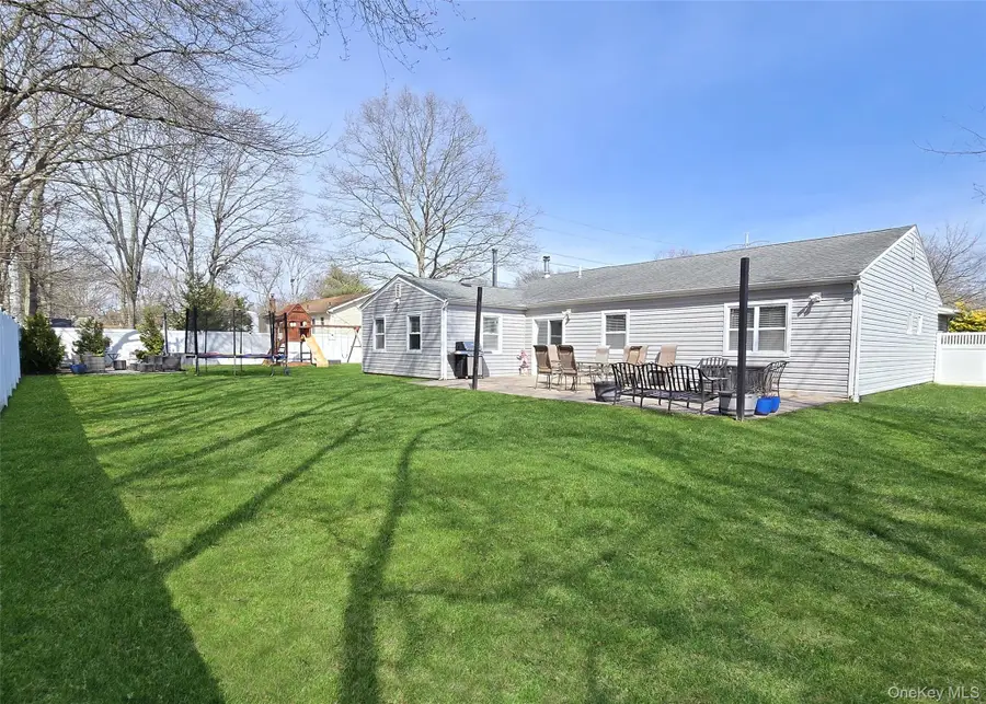 28 Timber Trail Lane, Medford, NY 11763 - #2