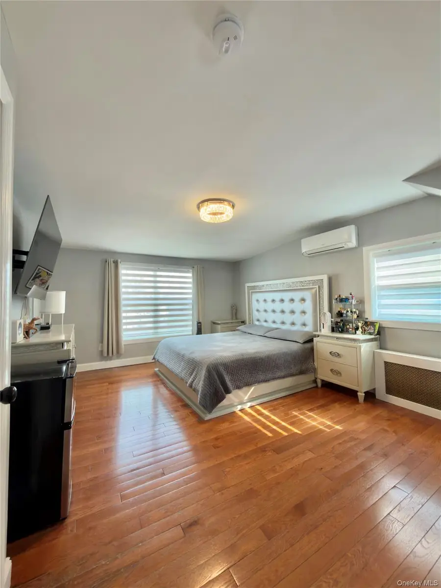 684 Dorothea Lane, Elmont, NY 11003 - #3