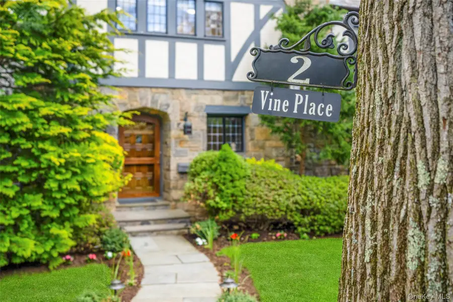 2 Vine Place, Larchmont, NY 10538 - #2