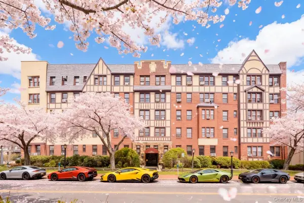 4 Maple Drive #6O, Great Neck, NY 11021