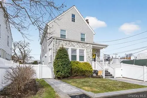 545 Marcellus Road, Williston Park, NY 11596 - #3