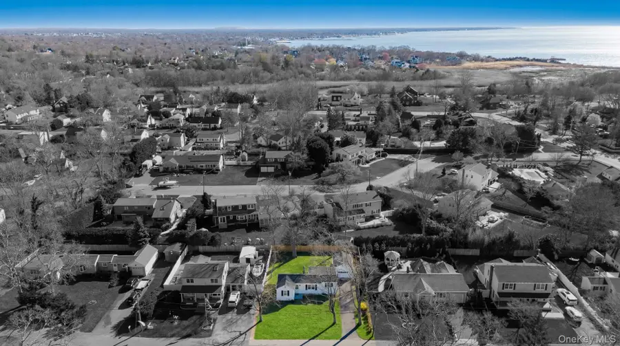 20 Willyn Road, Blue Point, NY 11715 - #3