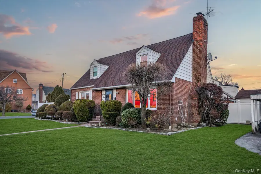 44 Marlowe Road, Valley Stream, NY 11580 - #2