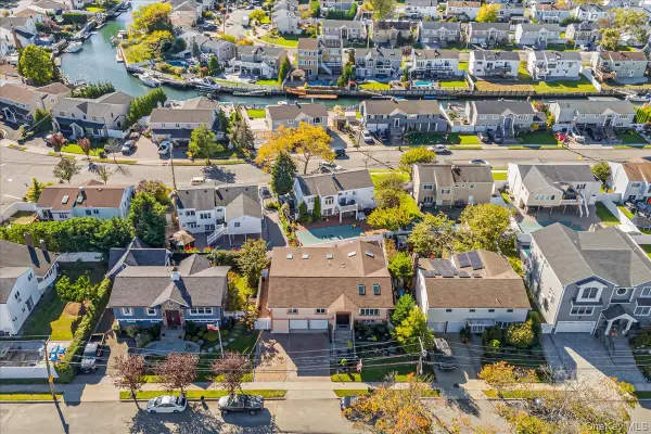 3822 Greentree Drive, Oceanside, NY 11572