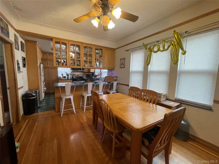 372 E 235th Street, Bronx, NY 10470 - #2