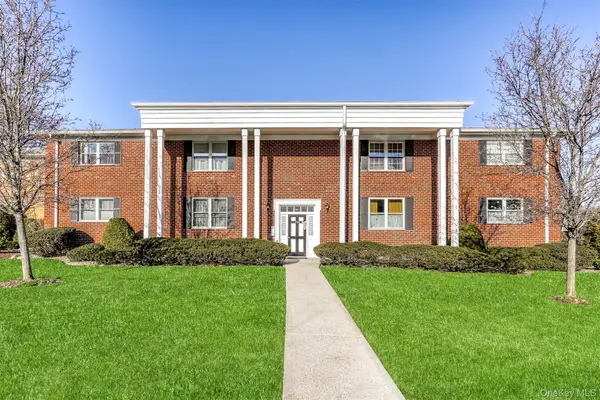 104 Bon Aire Circle W #8L, Suffern, NY 10901