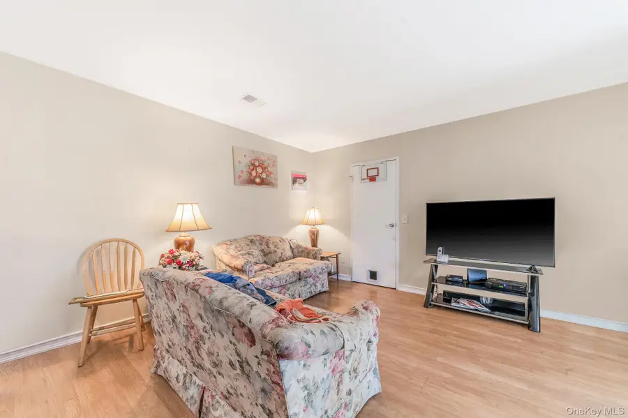 9 Kiowa Court #9, Coram, NY 11727 - #2