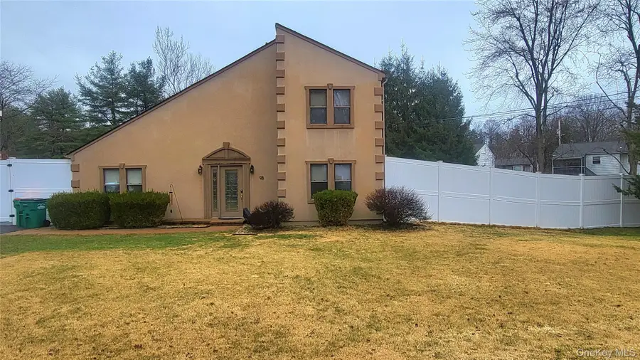 98 Sutton Park Road, Poughkeepsie, NY 12603 - #2