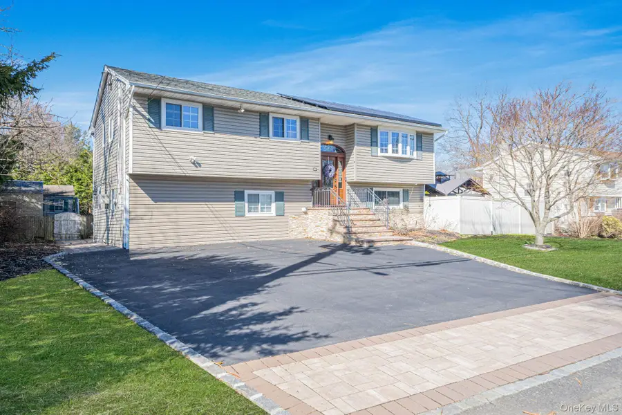 25 Verleye Avenue, East Northport, NY 11731 - #2