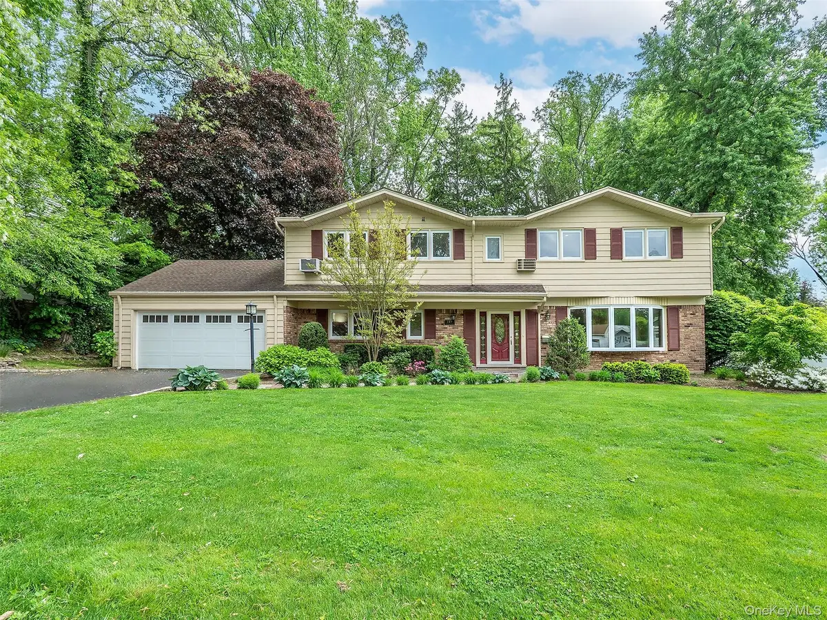 149 Chestnut Road, Manhasset, NY 11030 - #1