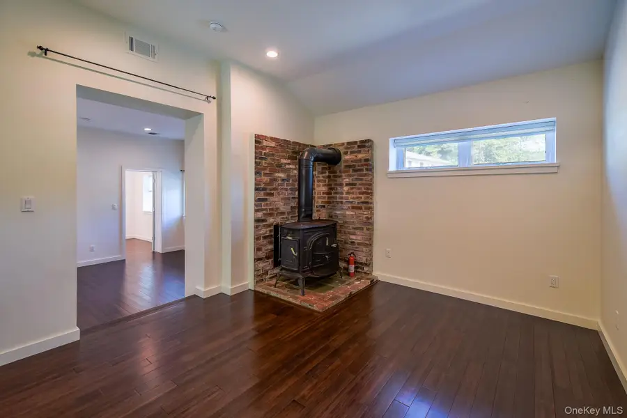 16 Clark Place, Mahopac, NY 10541 - #2
