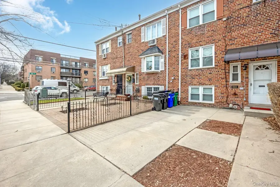 69-05 61st Road, Middle Village, NY 11379 - #3