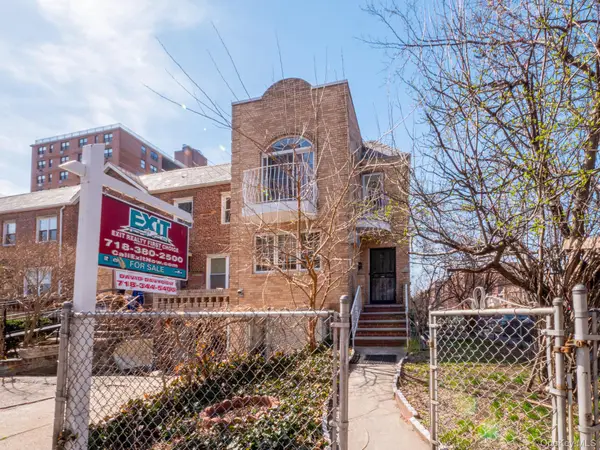 98-25 67th Avenue, Rego Park, NY 11374