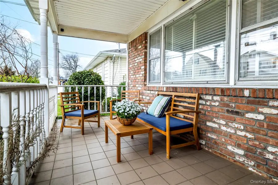 133 S Forest, Rockville Centre, NY 11570 - #3