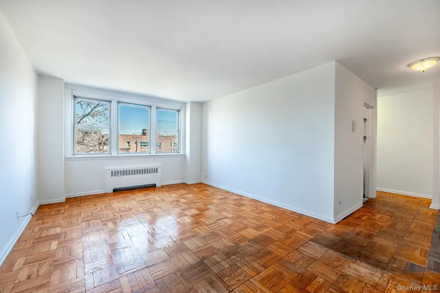 80 Knolls Crescent #6M, Bronx, NY 10463 - #3