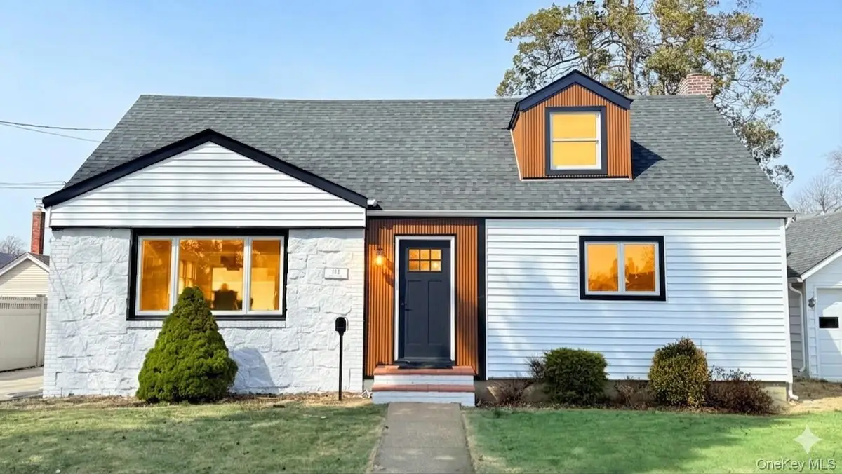 122 6th Street, Hicksville, NY 11801 - #1