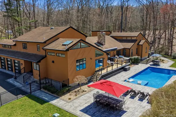 9 Watercrest Court, Head Of The Harbor, NY 11780