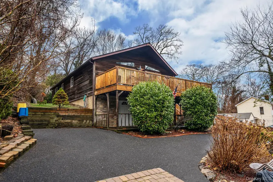 111 Friendship Drive, Rocky Point, NY 11778 - #2