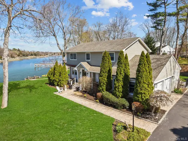 29 Dyke Road, Setauket, NY 11733