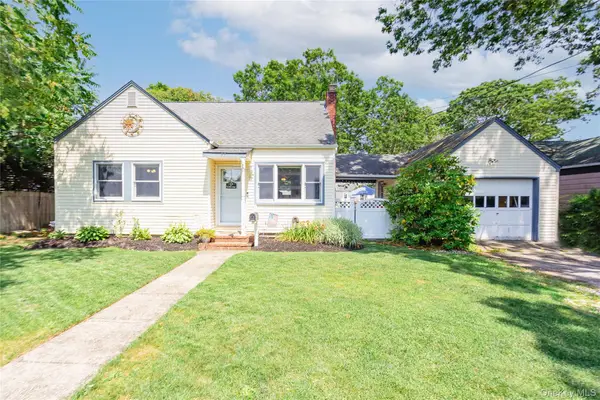 77 N Summit Avenue, Patchogue, NY 11772