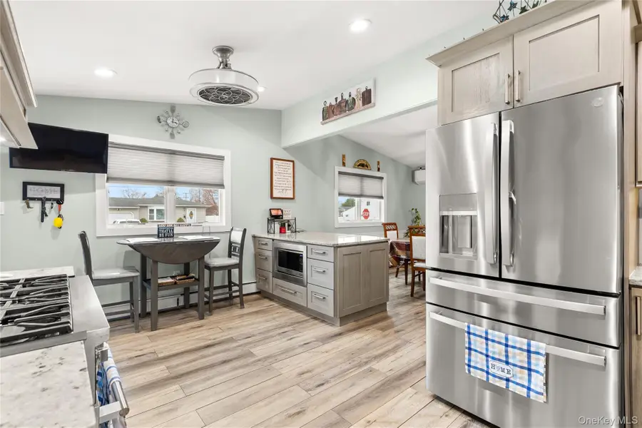 225 Montgomery Avenue, West Babylon, NY 11704 - #3