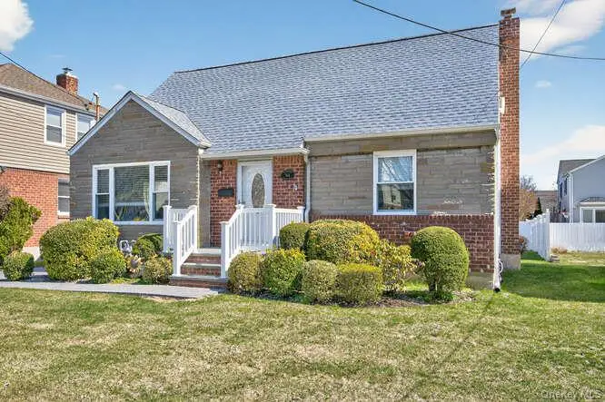 344 White Road, Mineola, NY 11501 - #2