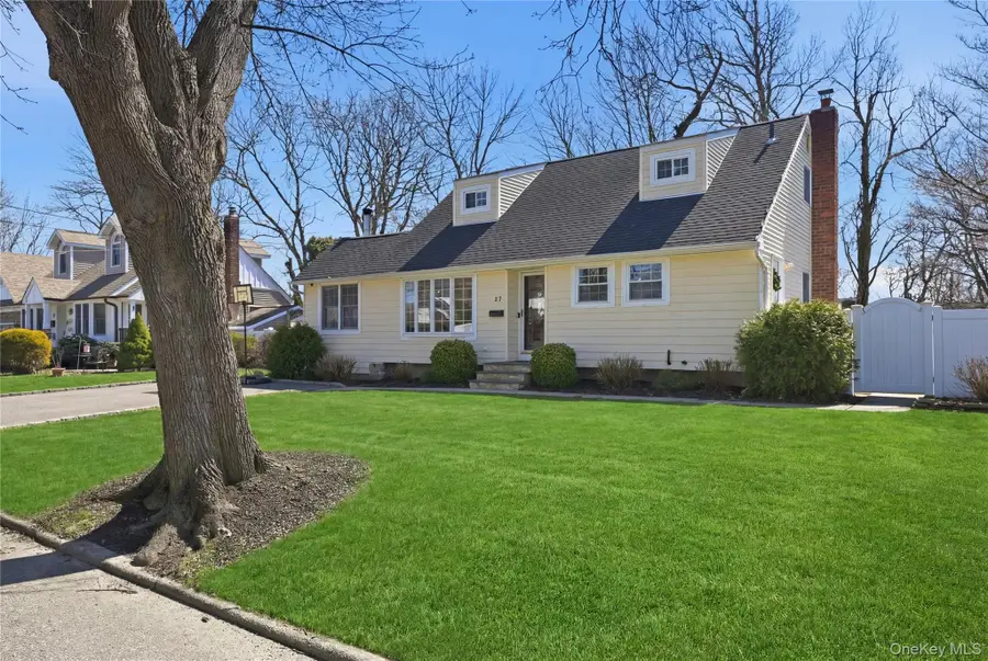 27 Chester Street, East Northport, NY 11731 - #3