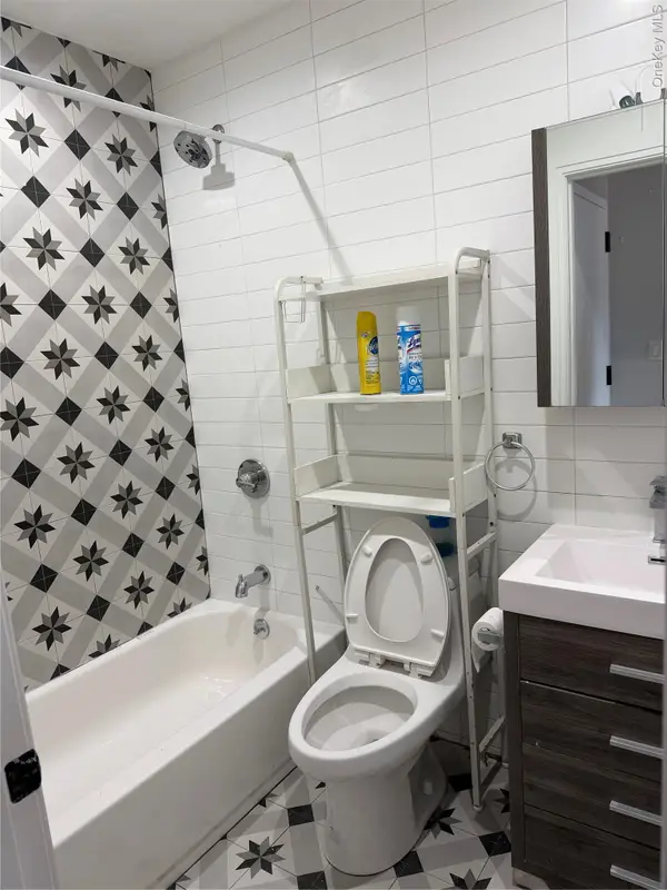 91 E 54th Street #2R, Brooklyn, NY 11203