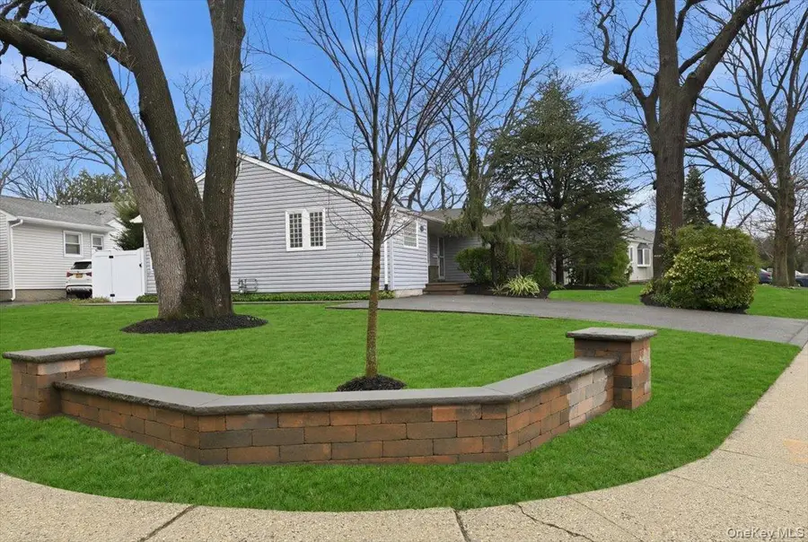 1261 Meadowbrook Road, Merrick, NY 11566 - #3