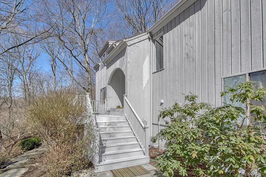 25 Longview Lane, Chappaqua, NY 10514 - #3