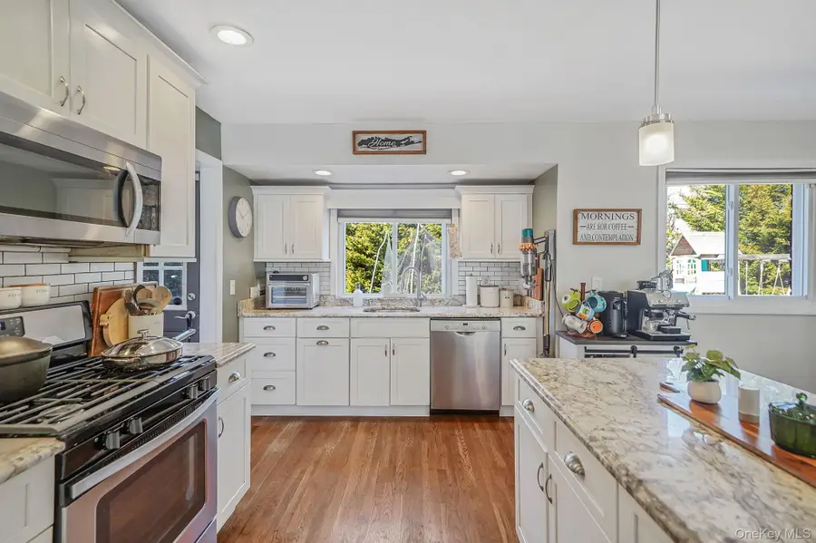 14 Burlington Avenue, Deer Park, NY 11729 - #2