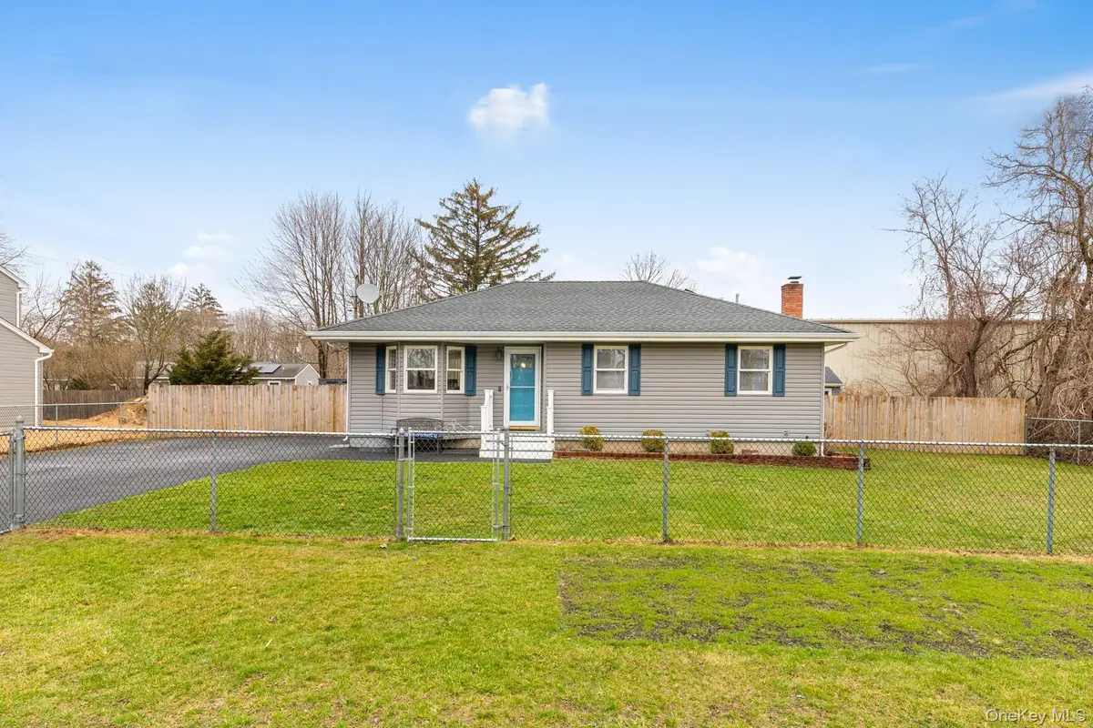 425 Macdonald Avenue, Bellport, NY 11713 - #1