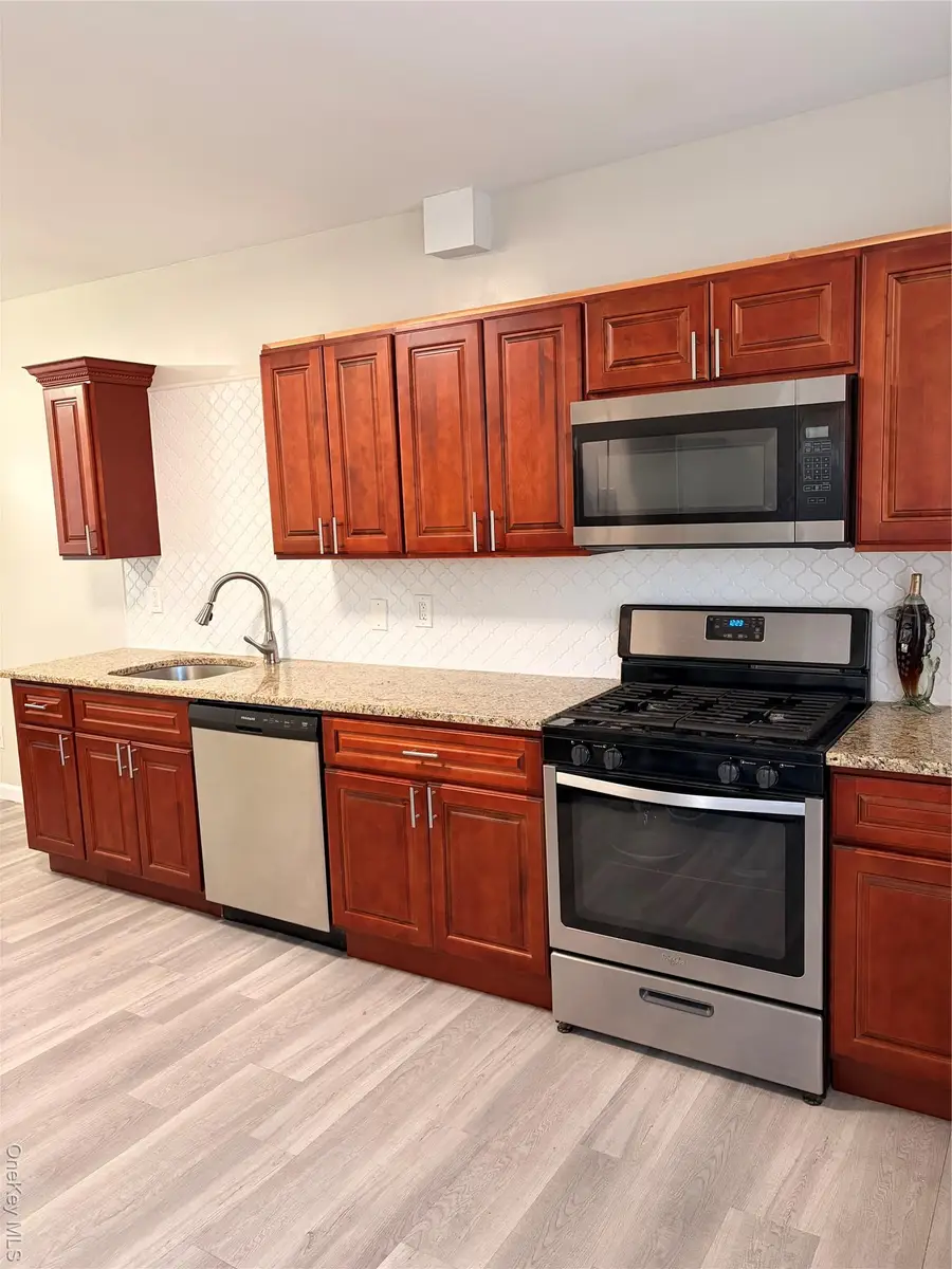 25 Hazel Street, Central Islip, NY 11722 - #3