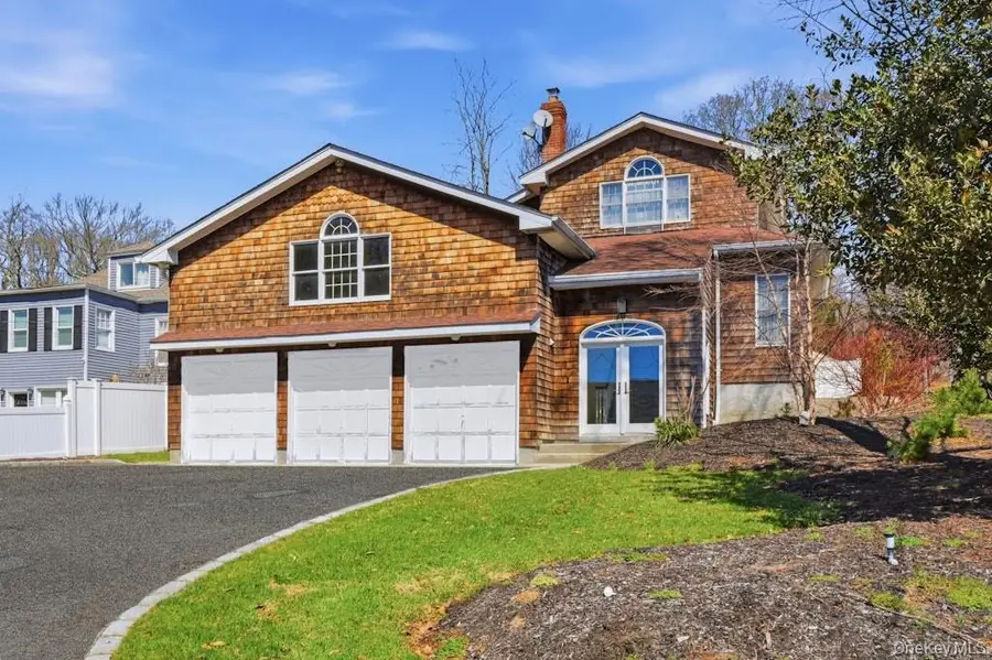 20 Maryland Street, Dix Hills, NY 11746 - #2