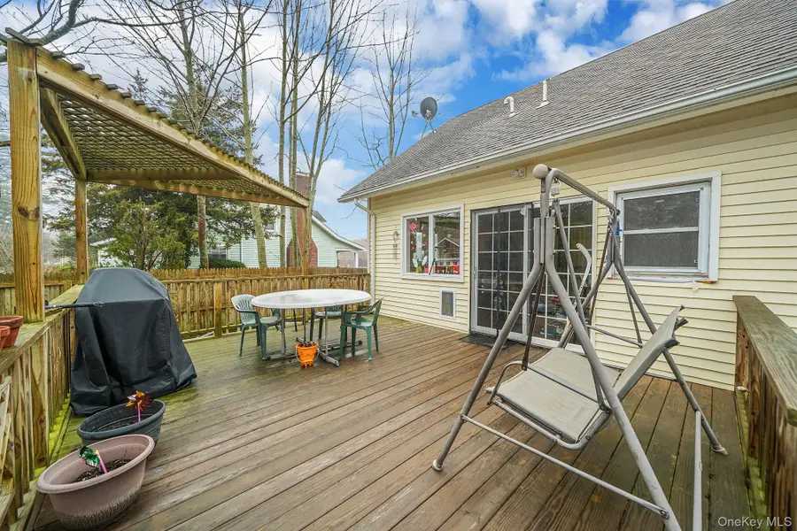 14 Tuttle Avenue, Eastport, NY 11941 - #3