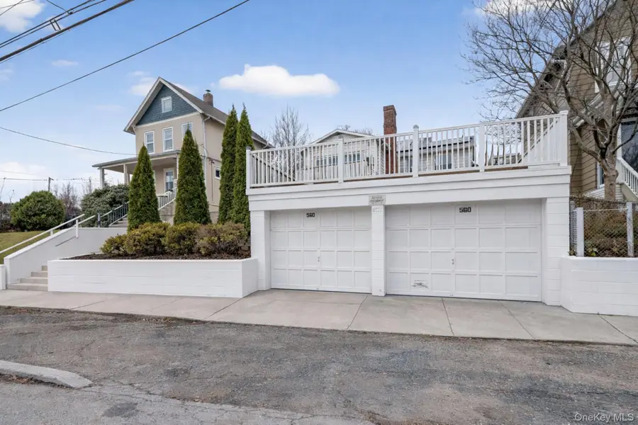 560 Locust Avenue, Port Chester, NY 10573 - #2