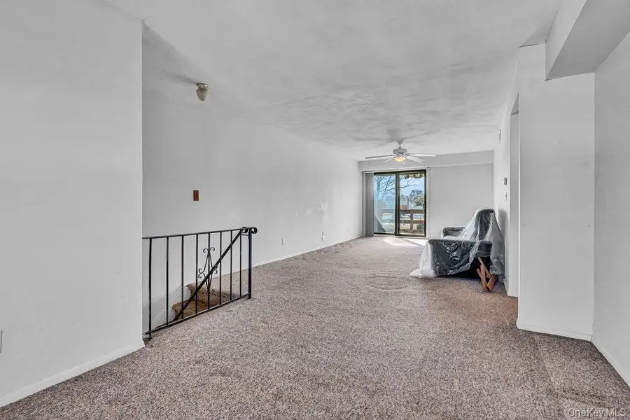 228 Mariners Way, Copiague, NY 11726 - #2