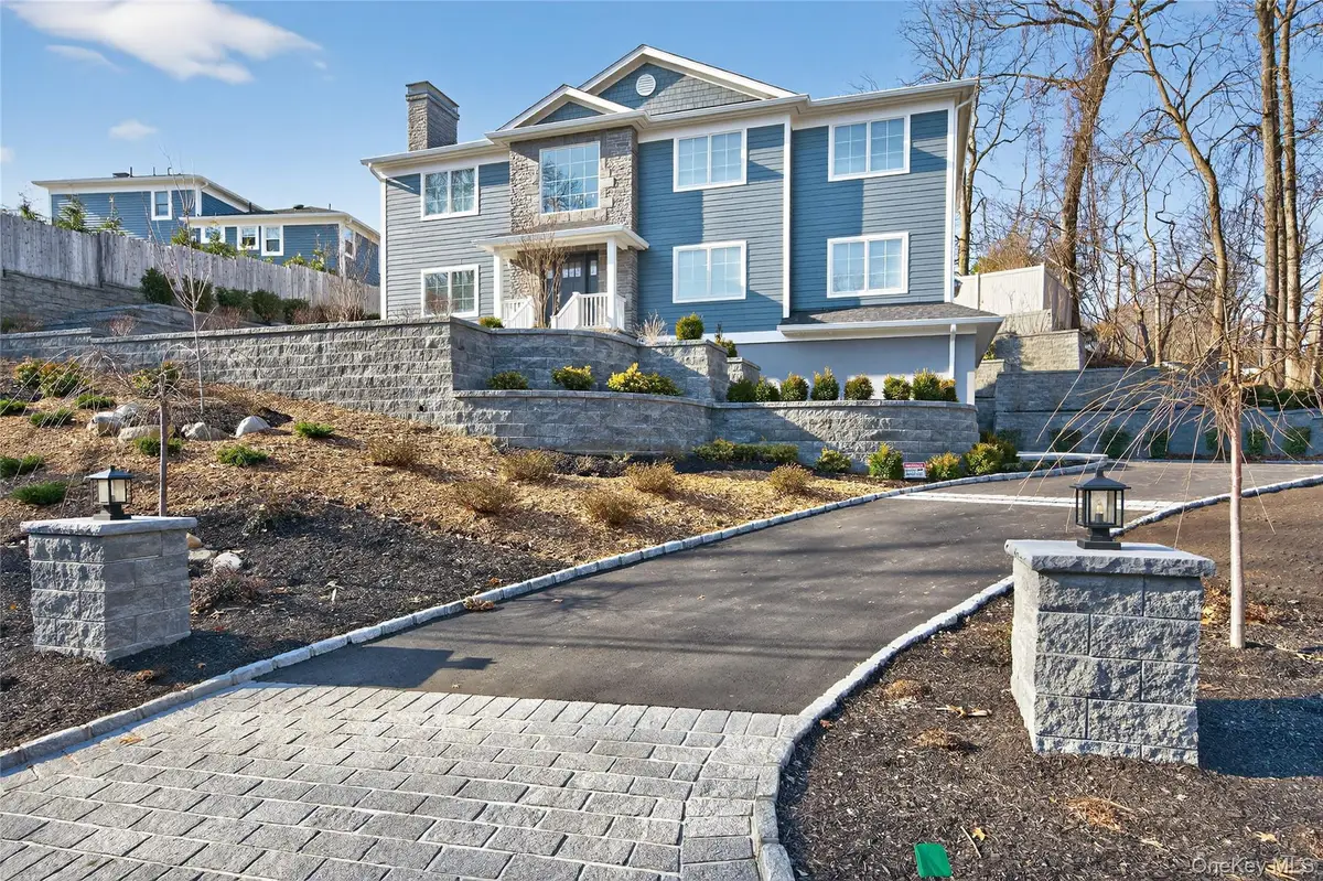 208 Cow Neck Road, Port Washington, NY 11050 - #1