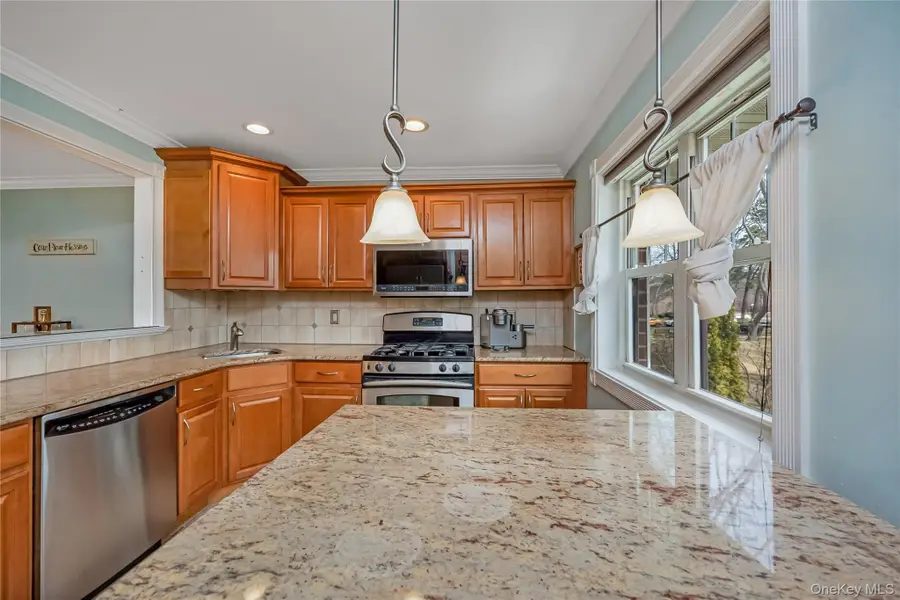 10 Glen Hollow Road #C7, Holtsville, NY 11742 - #3