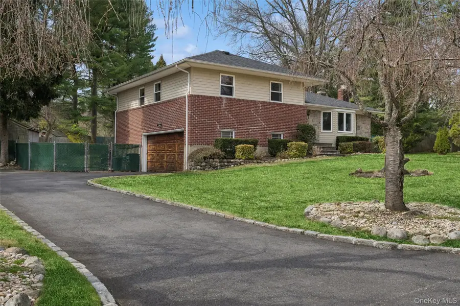 6 Viola Drive, Glen Cove, NY 11542 - #3