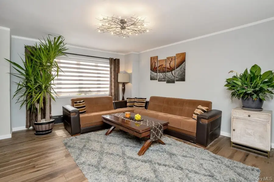 11 Karen Street, West Babylon, NY 11704 - #3