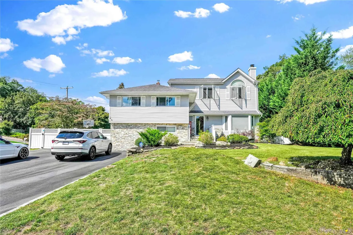 2 Amherst Lane, Smithtown, NY 11787 - #1